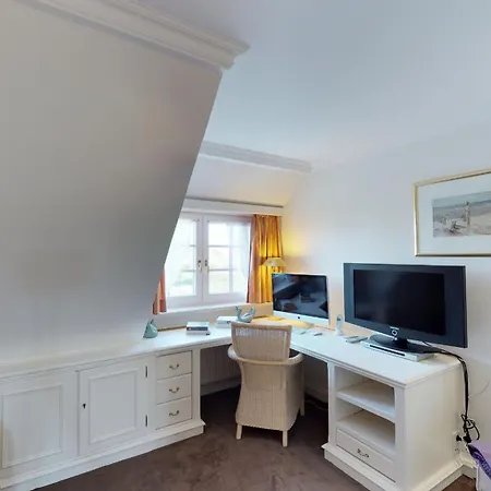 Arnika-hof Arnika Hof - Hausteil 18 Casa vacanze Wenningstedt-Braderup