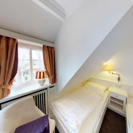 Arnika-hof Arnika Hof - Hausteil 18 Casa vacanze Wenningstedt-Braderup